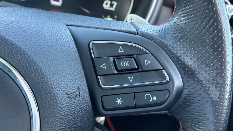 MG Hs 1.5 T-GDI Exclusive 5dr DCT Petrol Hatchback